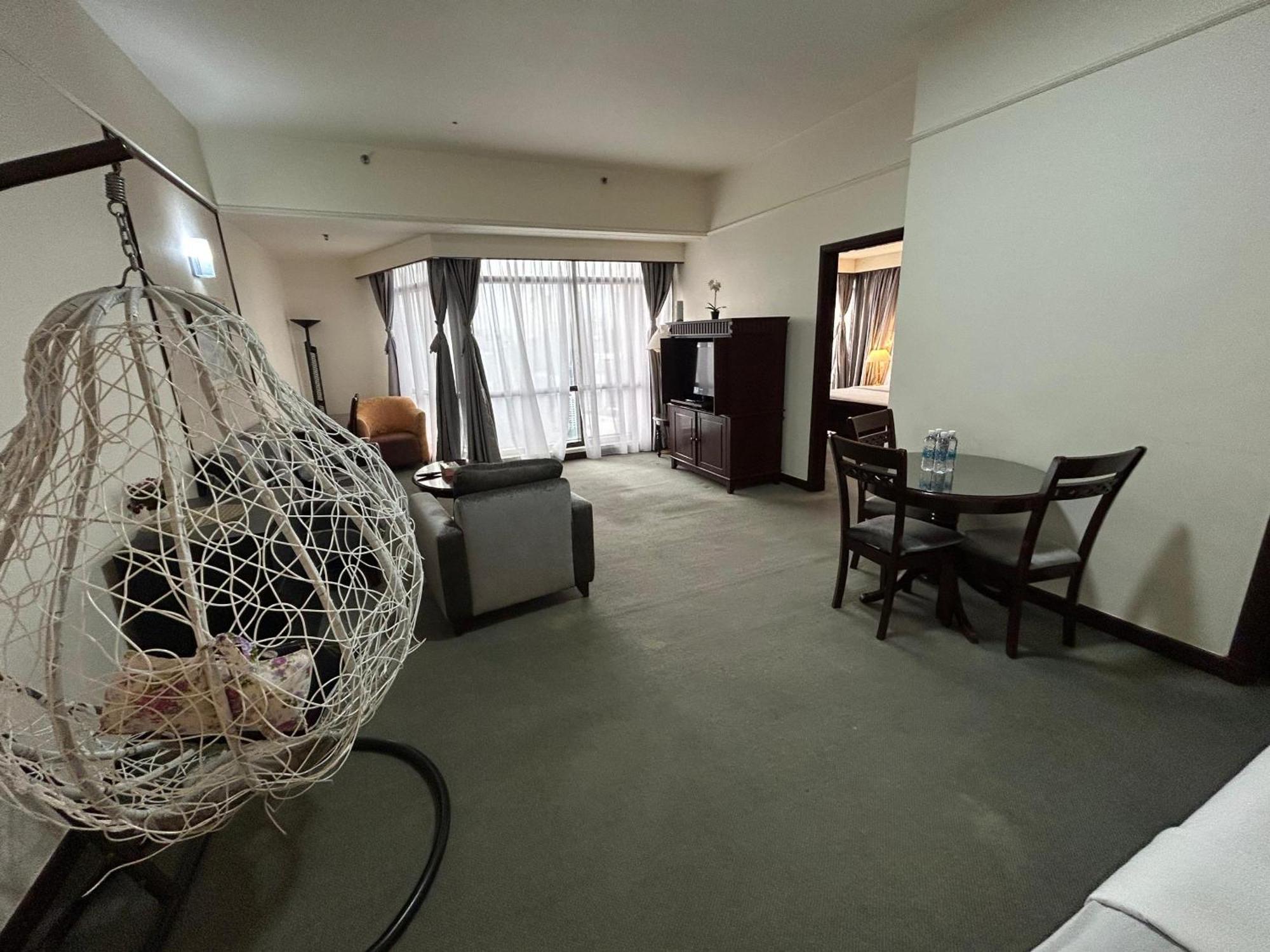 By Times Square Kl Apartment *