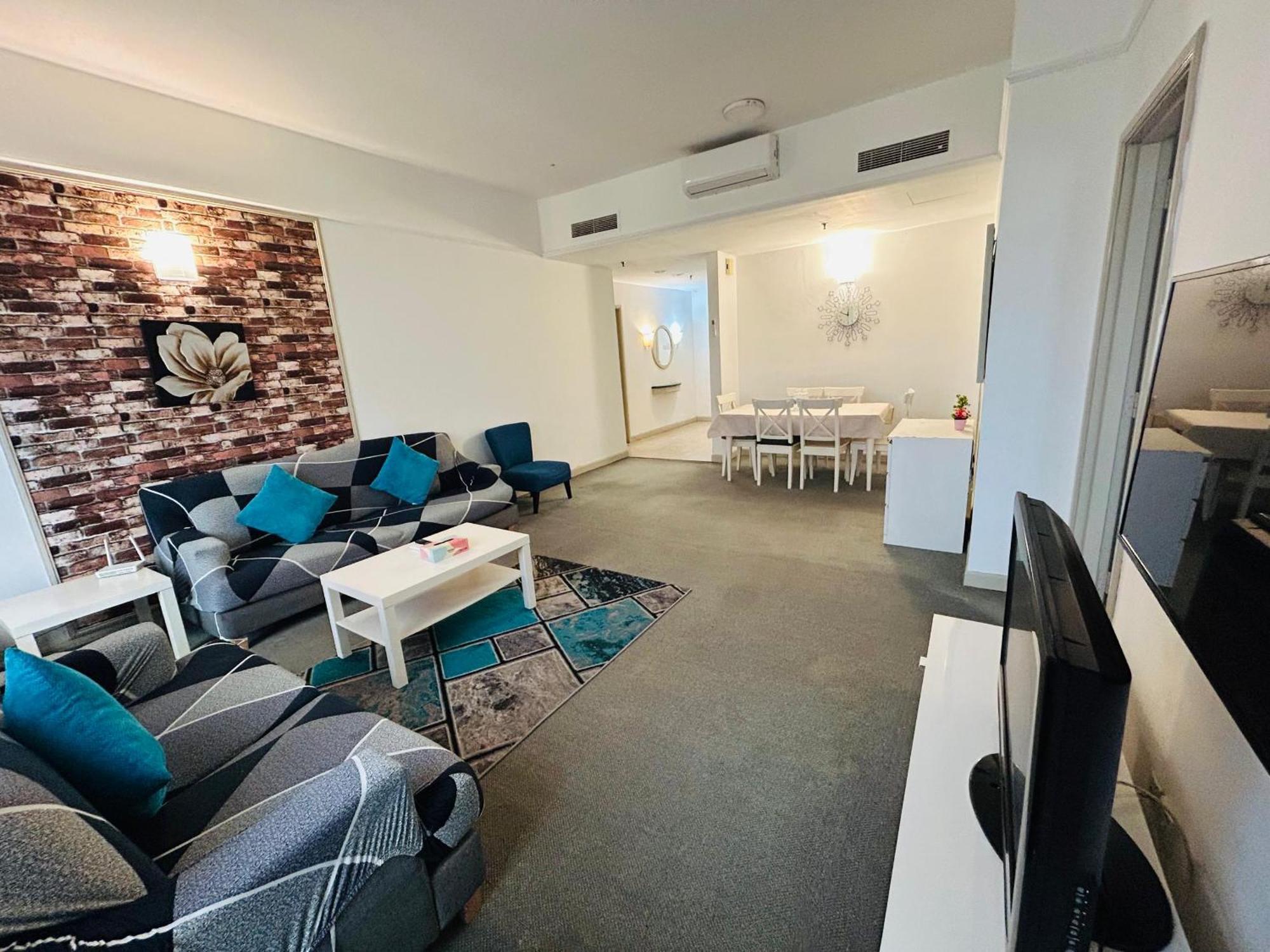 Apartment By Times Square Kl